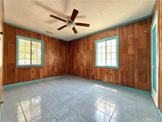 6702 Haas Avenue, Los Angeles, CA 90047