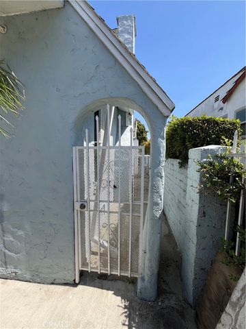 6702 Haas Avenue, Los Angeles, CA 90047