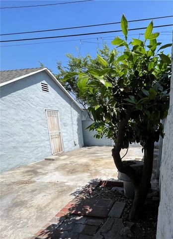 6702 Haas Avenue, Los Angeles, CA 90047