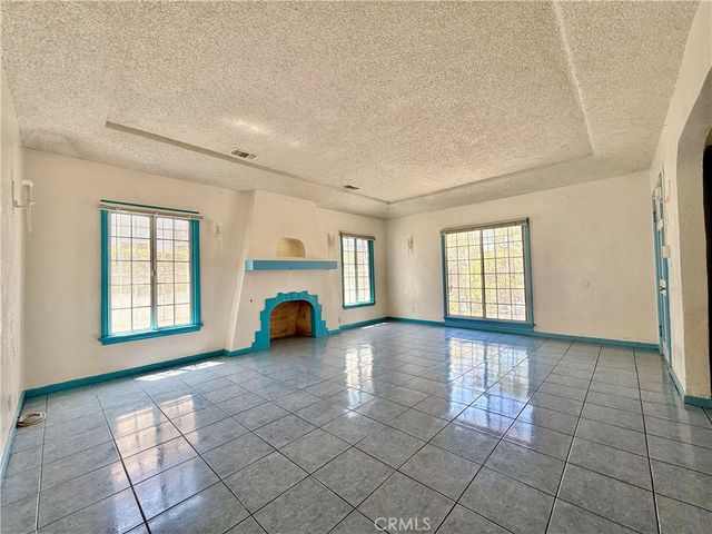 6702 Haas Avenue, Los Angeles, CA 90047