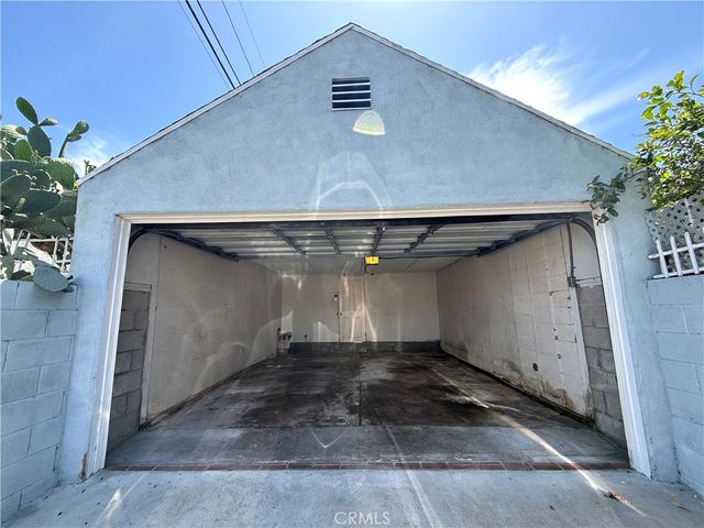 6702 Haas Avenue, Los Angeles, CA 90047