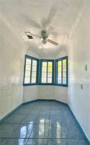 6702 Haas Avenue, Los Angeles, CA 90047