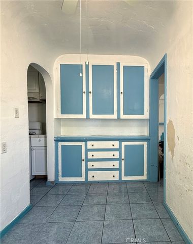 6702 Haas Avenue, Los Angeles, CA 90047