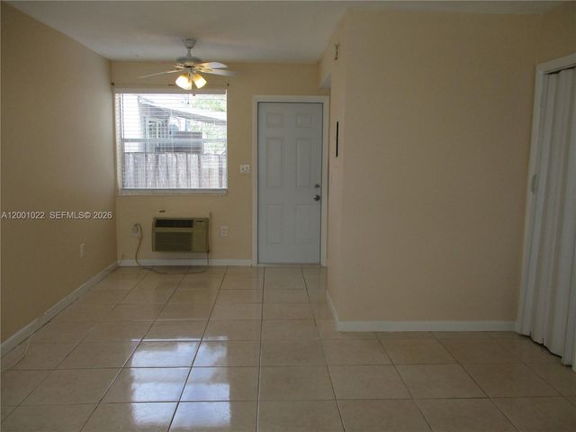 1949 Taylor St 9, Hollywood, FL 33020