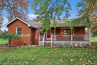 2416 Cromie Drive, Warren, MI 48092