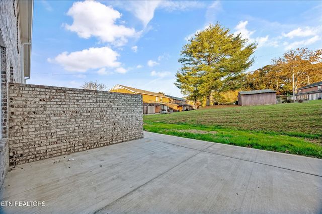 481 Broome Rd 205, Knoxville, TN 37909