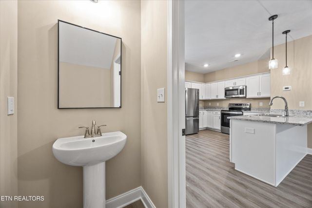 481 Broome Rd 205, Knoxville, TN 37909