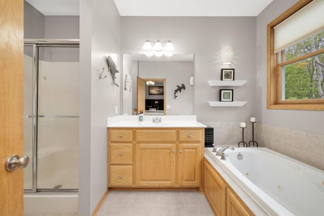 615 Bluff Heights Drive SE, Lonsdale, MN 55046