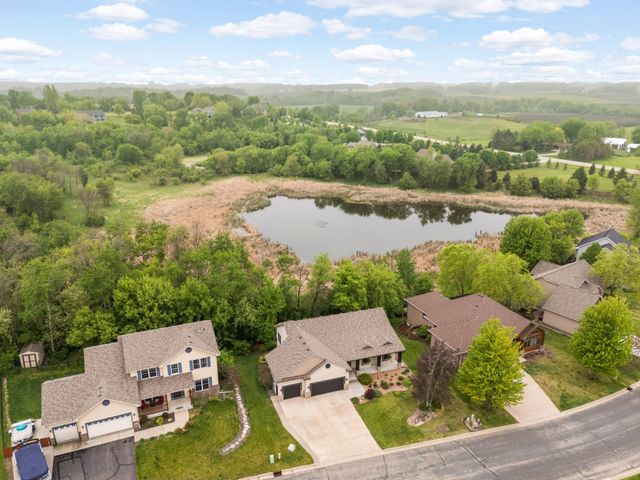 615 Bluff Heights Drive SE, Lonsdale, MN 55046