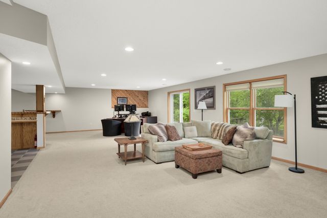 615 Bluff Heights Drive SE, Lonsdale, MN 55046