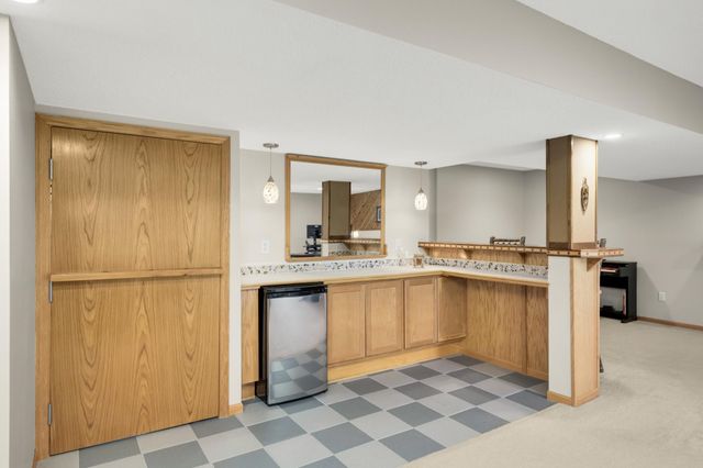 615 Bluff Heights Drive SE, Lonsdale, MN 55046