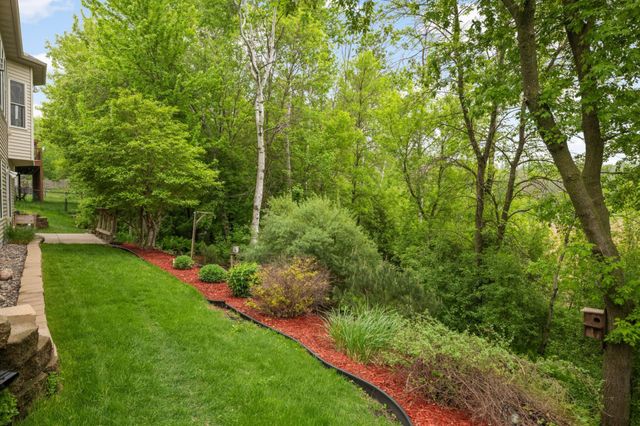 615 Bluff Heights Drive SE, Lonsdale, MN 55046