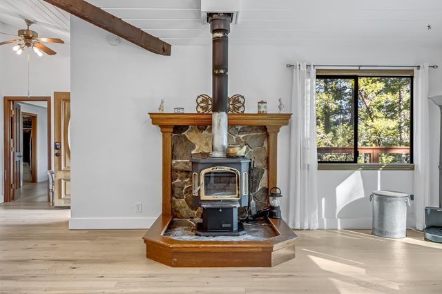 12081 Robust Way, Nevada City, CA 95959