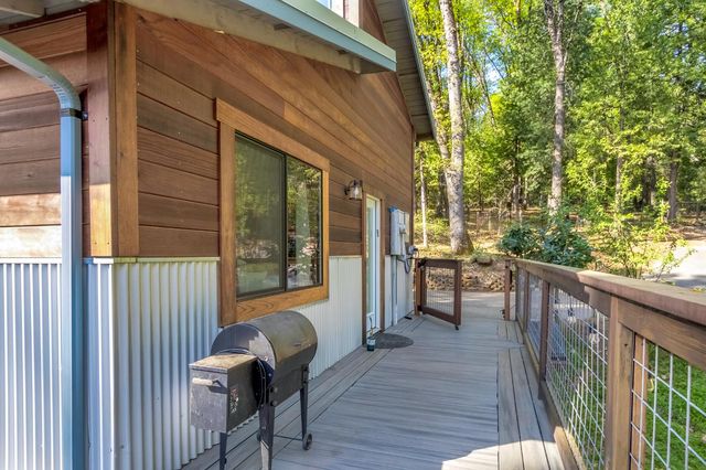 12081 Robust Way, Nevada City, CA 95959