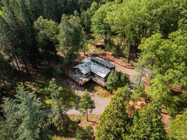 12081 Robust Way, Nevada City, CA 95959