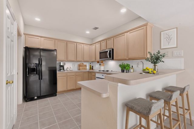 300 Cosbie Drive, Irving, TX 75063