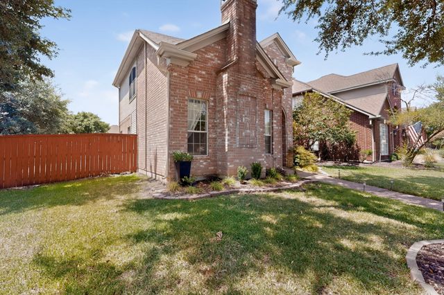 300 Cosbie Drive, Irving, TX 75063