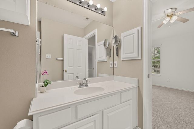 300 Cosbie Drive, Irving, TX 75063