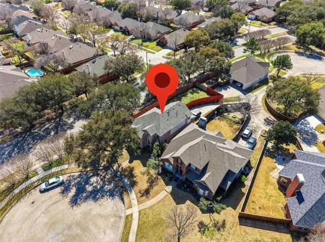 300 Cosbie Drive, Irving, TX 75063