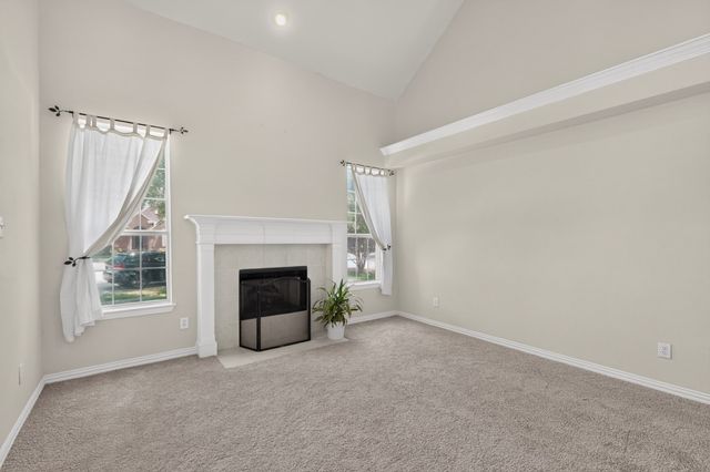 300 Cosbie Drive, Irving, TX 75063
