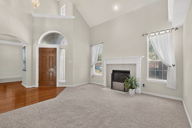 300 Cosbie Drive, Irving, TX 75063