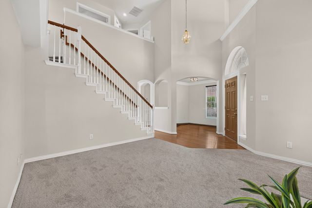 300 Cosbie Drive, Irving, TX 75063