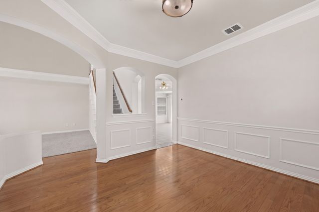 300 Cosbie Drive, Irving, TX 75063