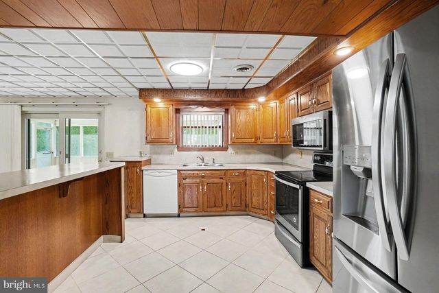 18 PALM LANE, Lebanon, PA 17042