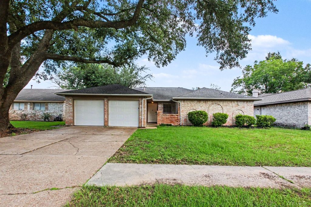 4806 Marywood Drive, Spring, TX 77388