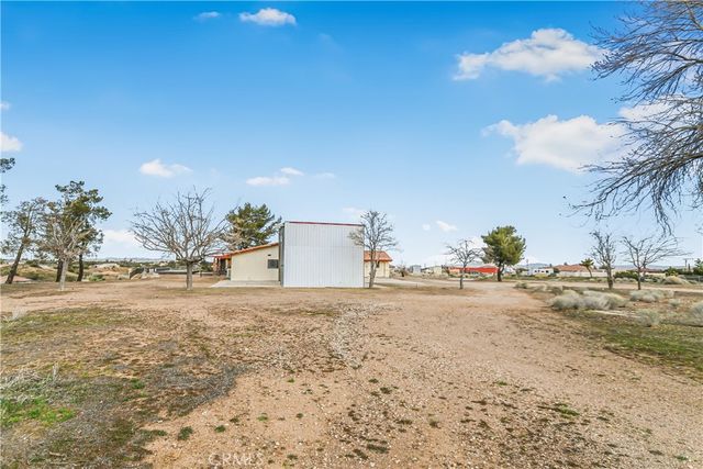 9149 Braceo Street, Oak Hills, CA 92344