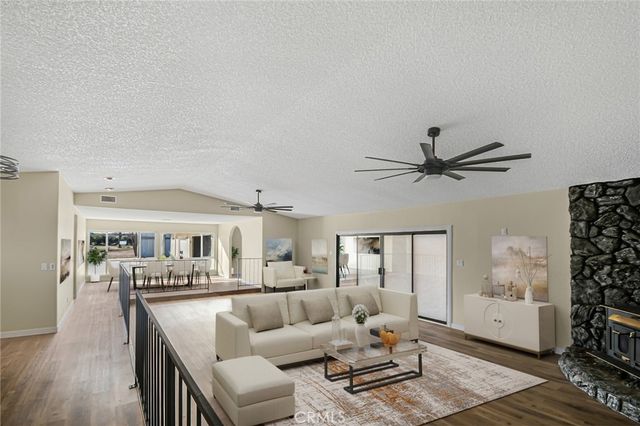 9149 Braceo Street, Oak Hills, CA 92344