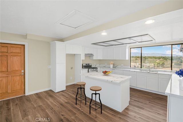 9149 Braceo Street, Oak Hills, CA 92344