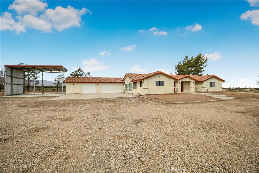 Image 2 of property listing at 9149 Braceo Street, Hesperia, CA 92344