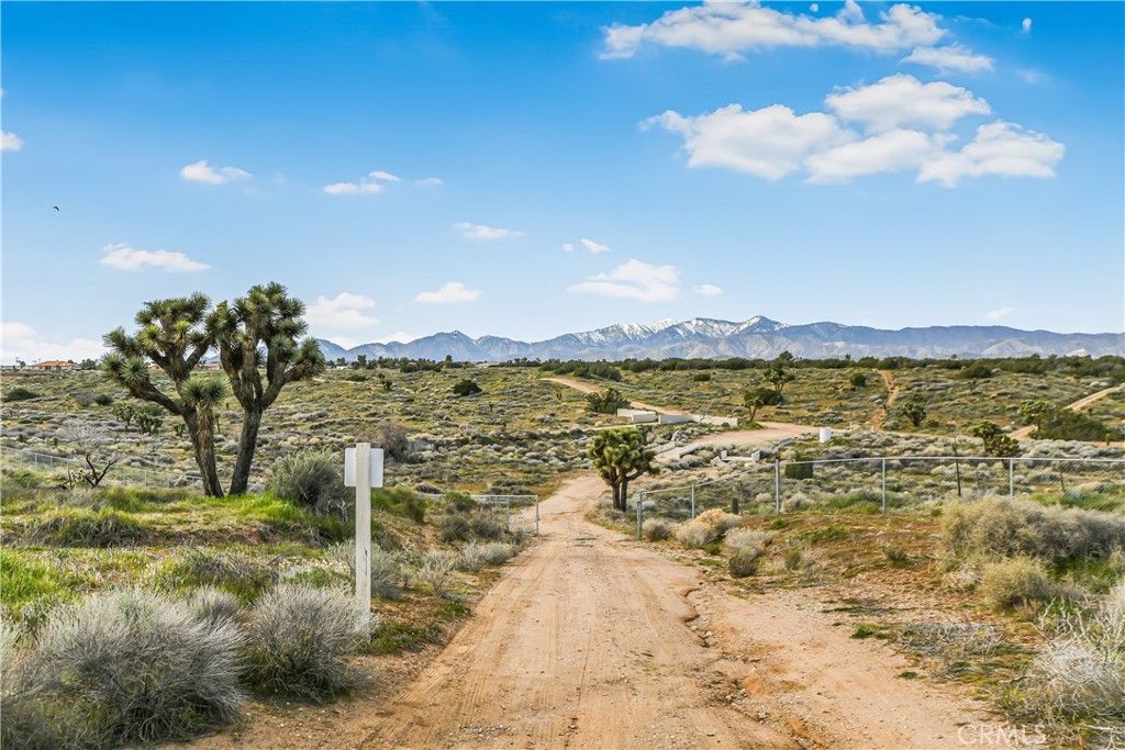 Image 27 of property listing at 9149 Braceo Street, Hesperia, CA 92344