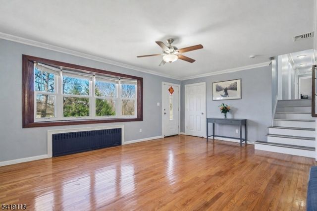 320 Beaufort Ave, Livingston Twp., NJ 07039