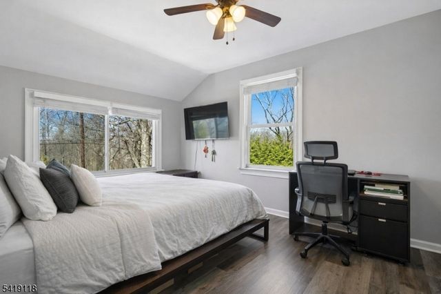 320 Beaufort Ave, Livingston Twp., NJ 07039