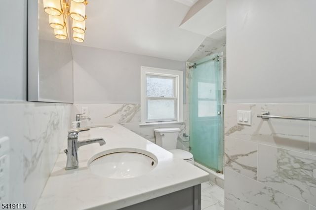 320 Beaufort Ave, Livingston Twp., NJ 07039