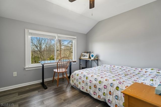 320 Beaufort Ave, Livingston Twp., NJ 07039