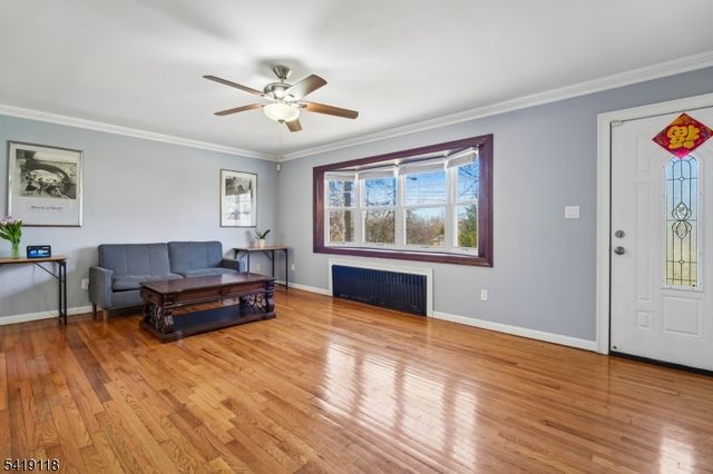 320 Beaufort Ave, Livingston Twp., NJ 07039