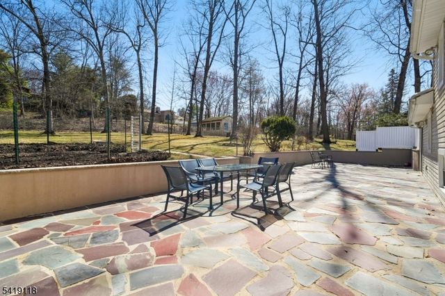 320 Beaufort Ave, Livingston Twp., NJ 07039