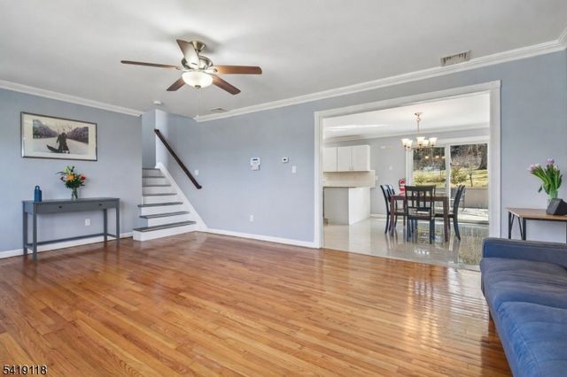 320 Beaufort Ave, Livingston Twp., NJ 07039