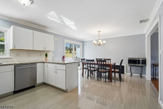 320 Beaufort Ave, Livingston Twp., NJ 07039