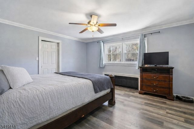 320 Beaufort Ave, Livingston Twp., NJ 07039