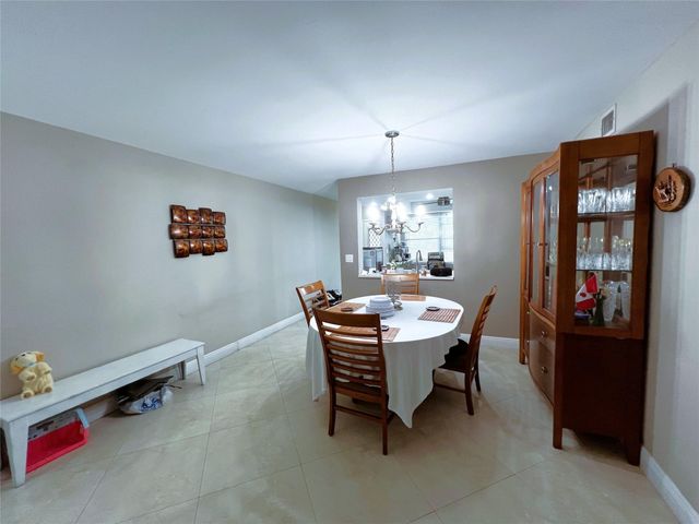 3001 Portofino Isle E-2, Coconut Creek, FL 33066