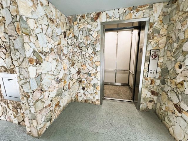 3001 Portofino Isle E-2, Coconut Creek, FL 33066