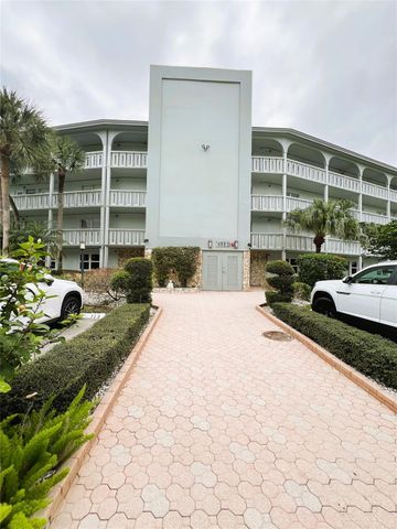 3001 Portofino Isle E-2, Coconut Creek, FL 33066