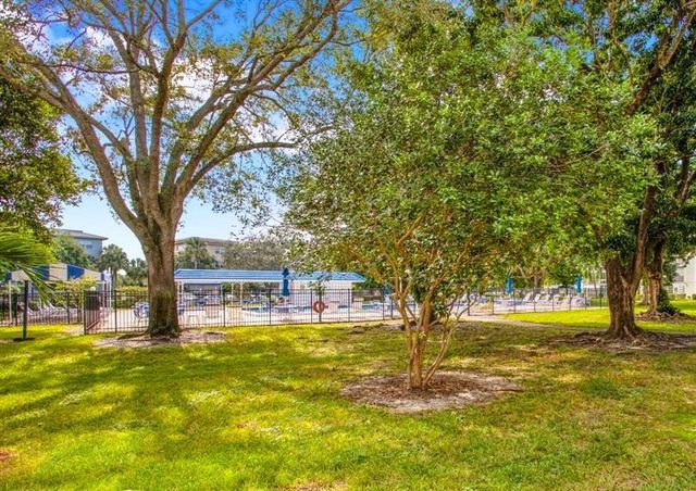 3001 Portofino Isle E-2, Coconut Creek, FL 33066