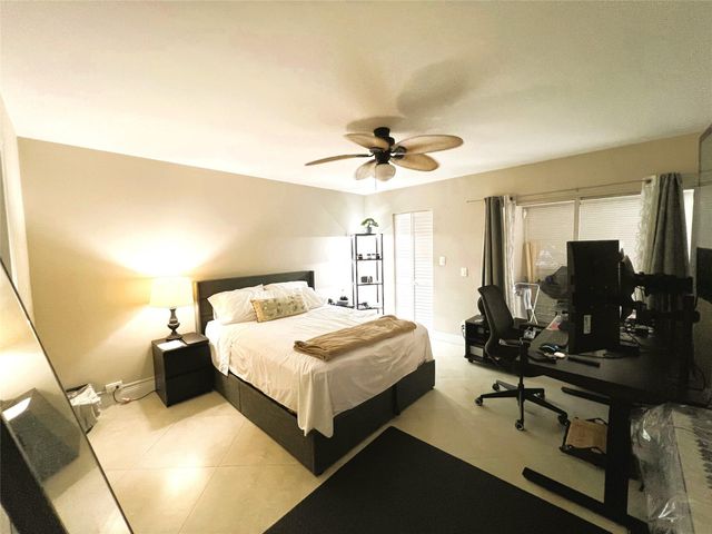 3001 Portofino Isle E-2, Coconut Creek, FL 33066