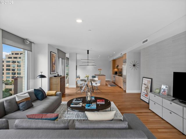 937 Nw GLISAN St 937, Portland, OR 97209