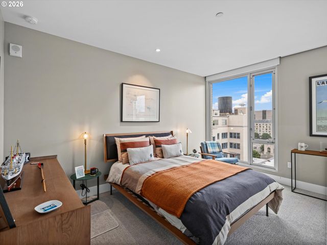 937 Nw GLISAN St 937, Portland, OR 97209